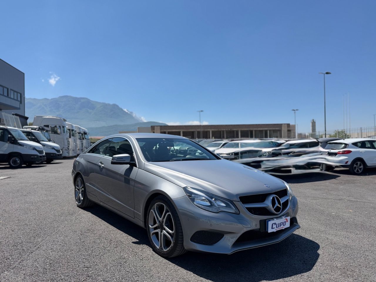 Mercedes E 220 - 1