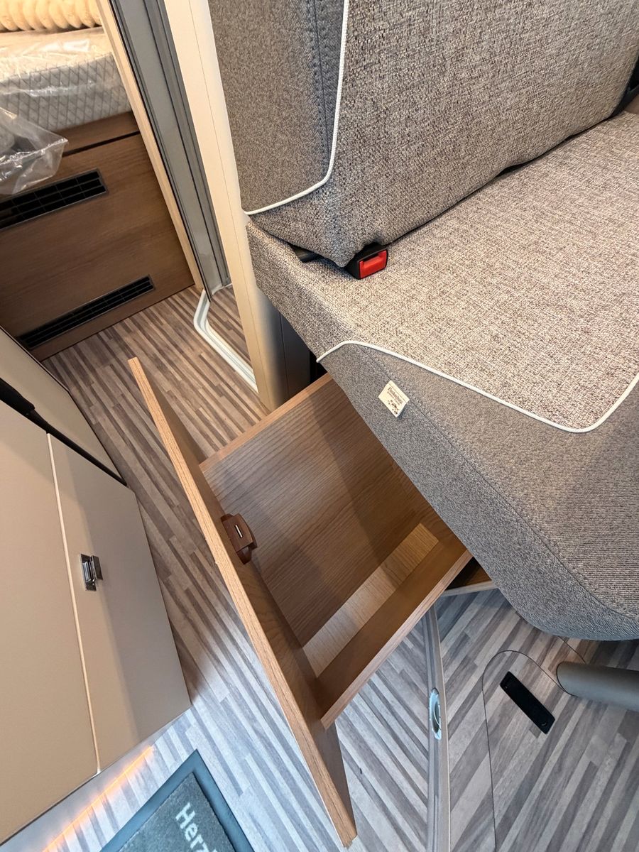 Fahrzeugabbildung Malibu Van compact 540 DB MJ26