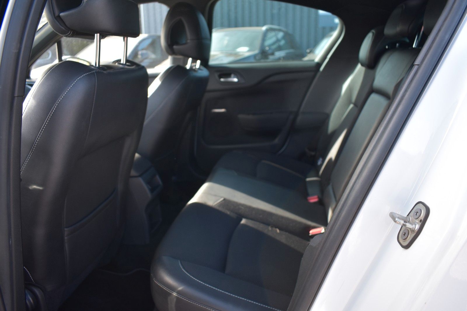 Fahrzeugabbildung Citroën DS4 SoChic