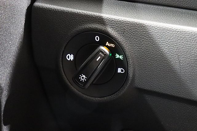 T-Roc 2.0 TDI LIFE FAHRSCHULUMBAU ACC LED AHK BT