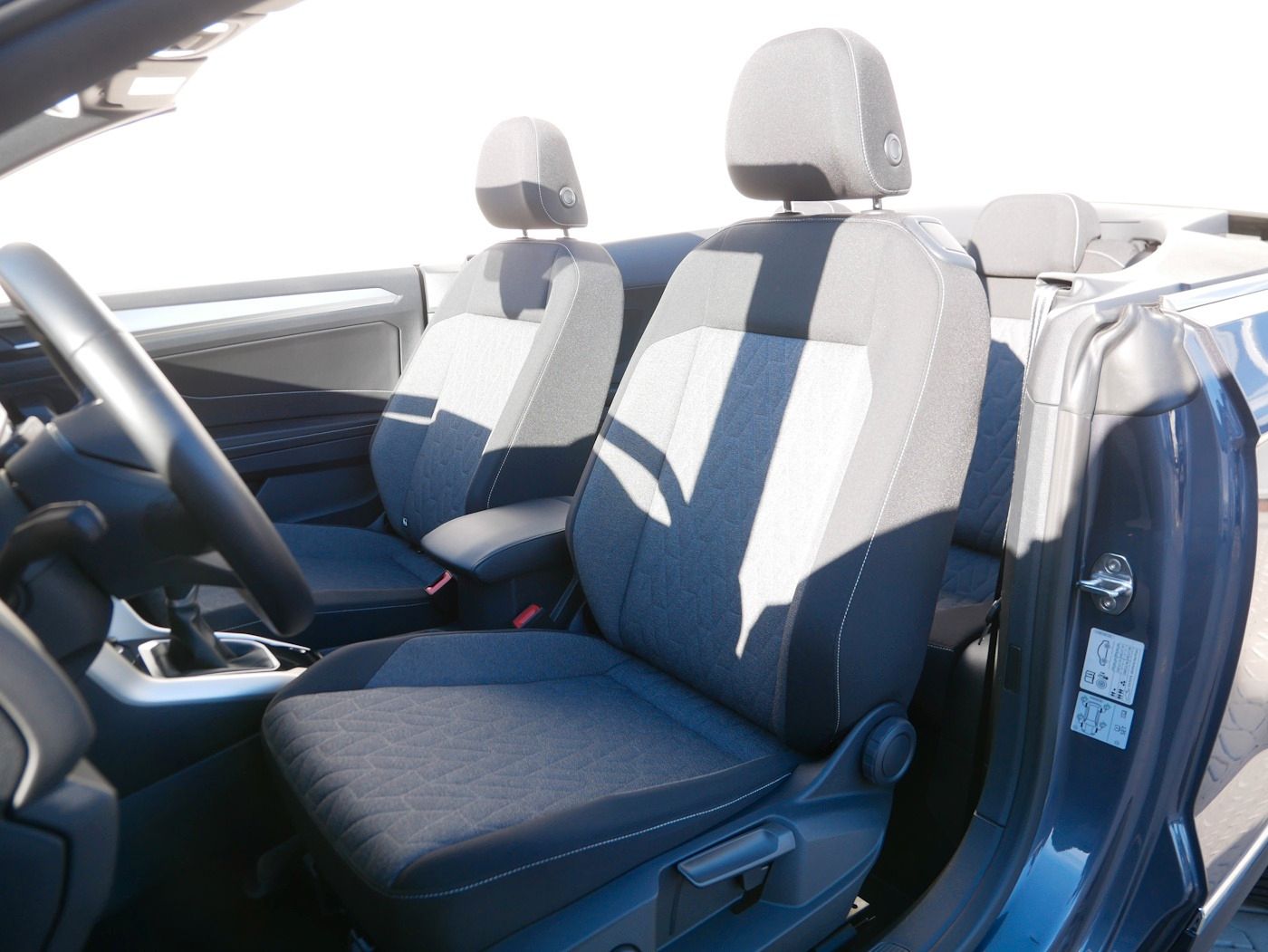 Fahrzeugabbildung Volkswagen T-Roc Cabriolet 1.0 MOVE NEU42T AHK LED SHZ+LHZ