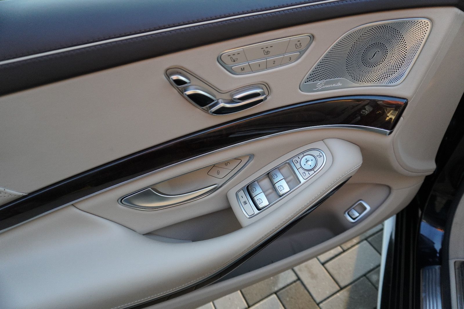 Fahrzeugabbildung Mercedes-Benz S 560 4Matic L AMG