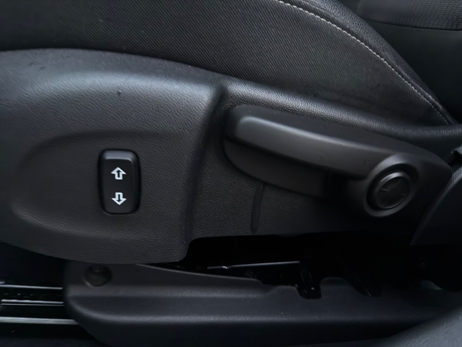 Fahrzeugabbildung Opel Insignia B Grand Sport Dynamic/LED/R-Kamera/Temp