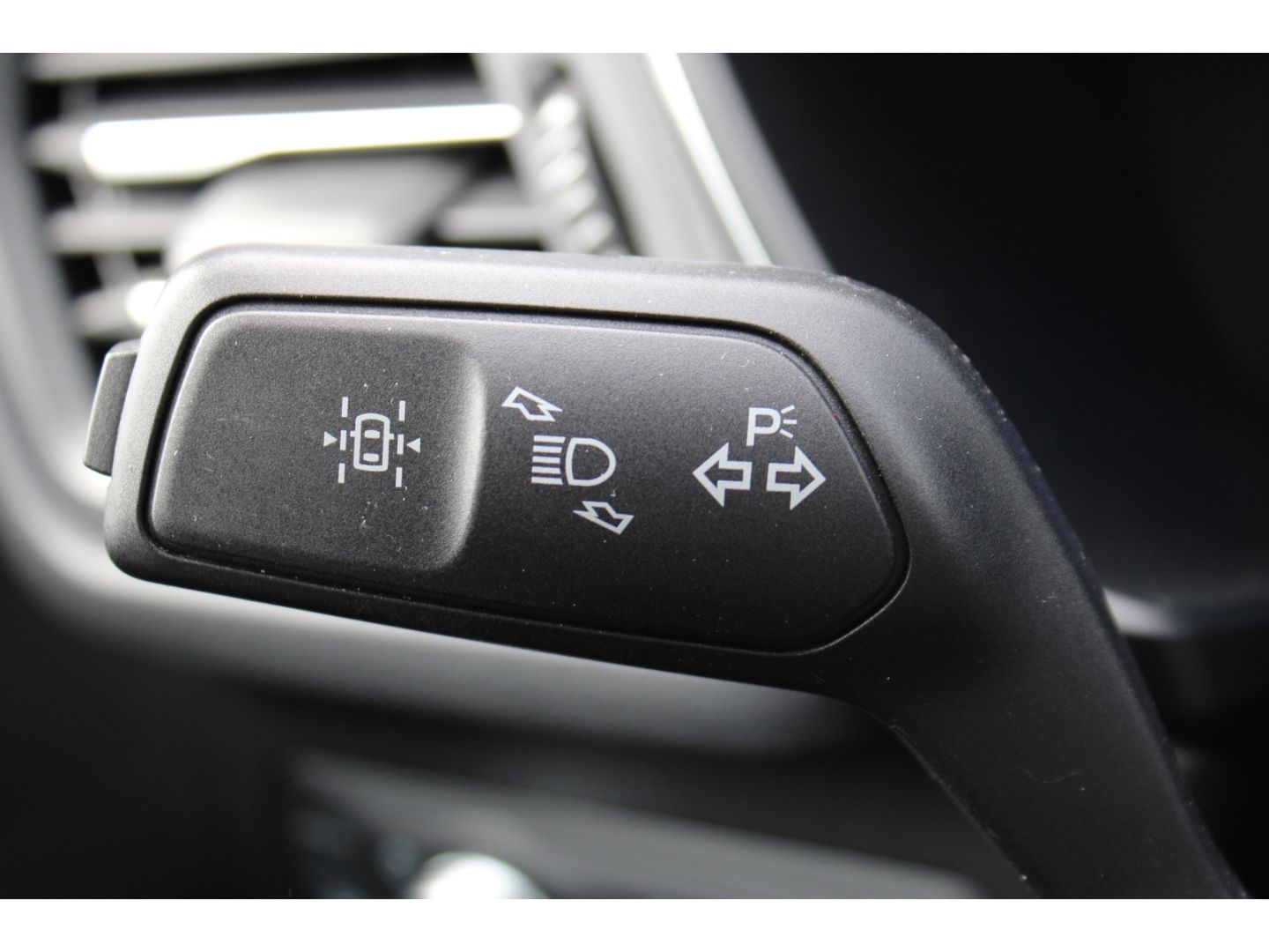 Fahrzeugabbildung Ford Kuga Plug-In Hybrid PHEV Titanium Automatik Navi