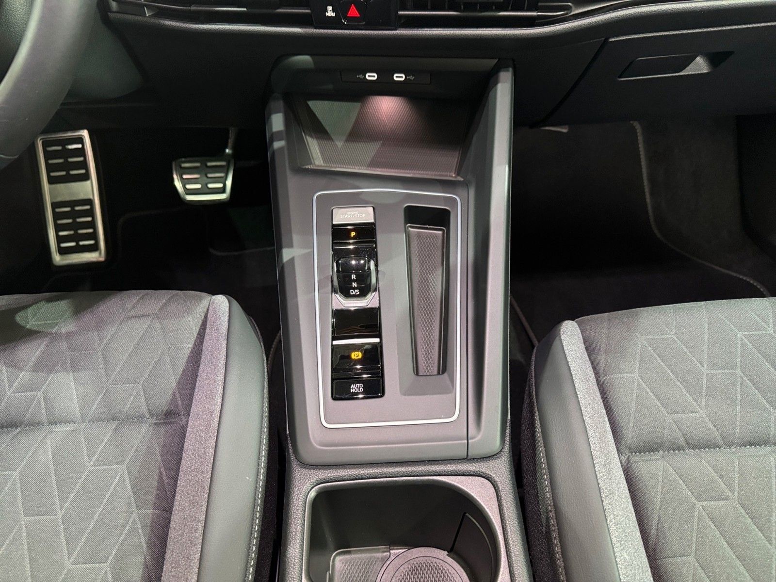 Fahrzeugabbildung Volkswagen Golf VIII Life GOAL 1.5 eTSI