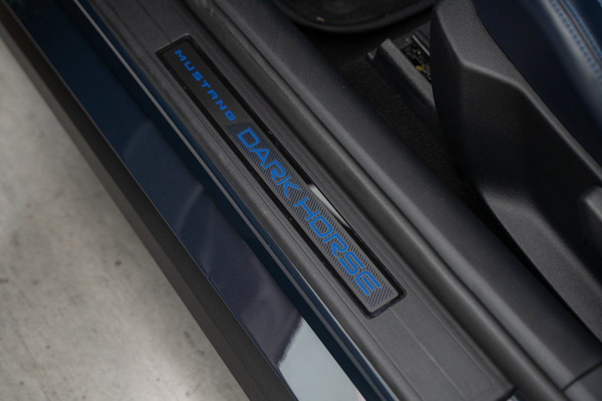 Ford Mustang (MUSTANG Dark Horse RECARO/Spoiler groß/1.Hand/CO)