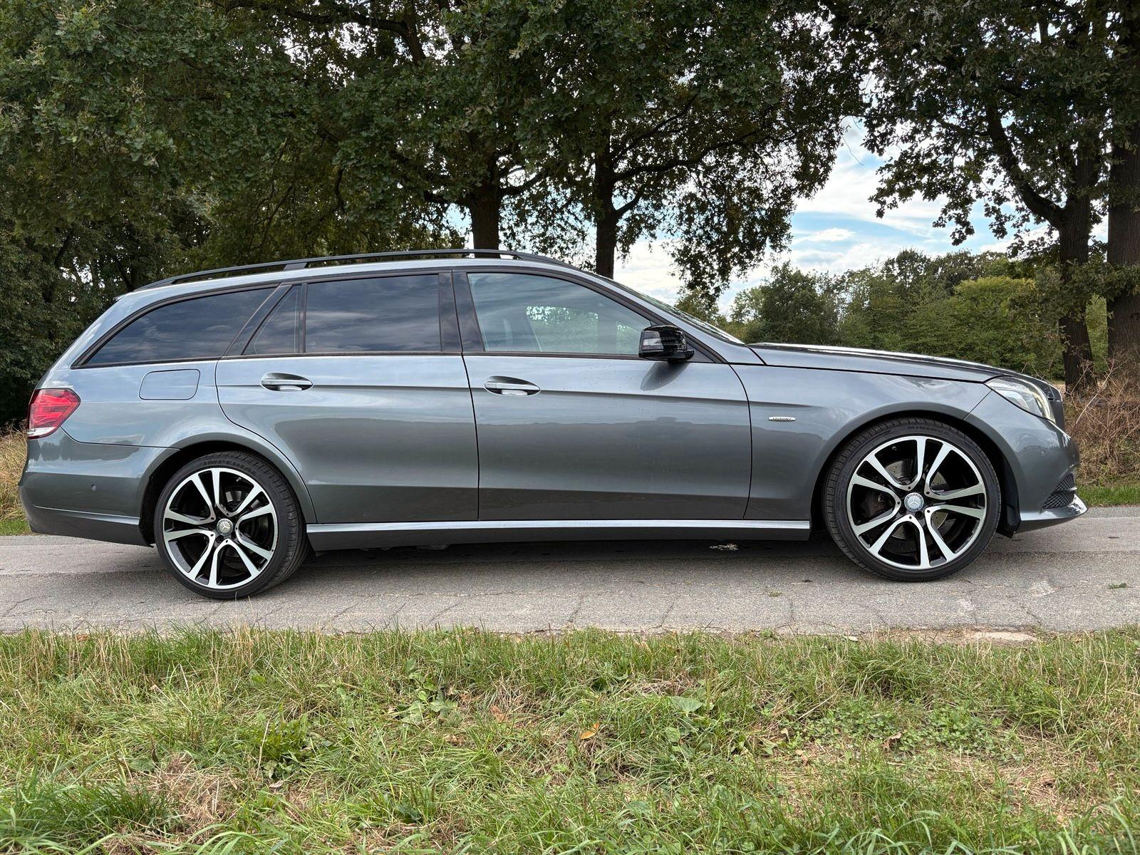Mercedes-Benz E 220
