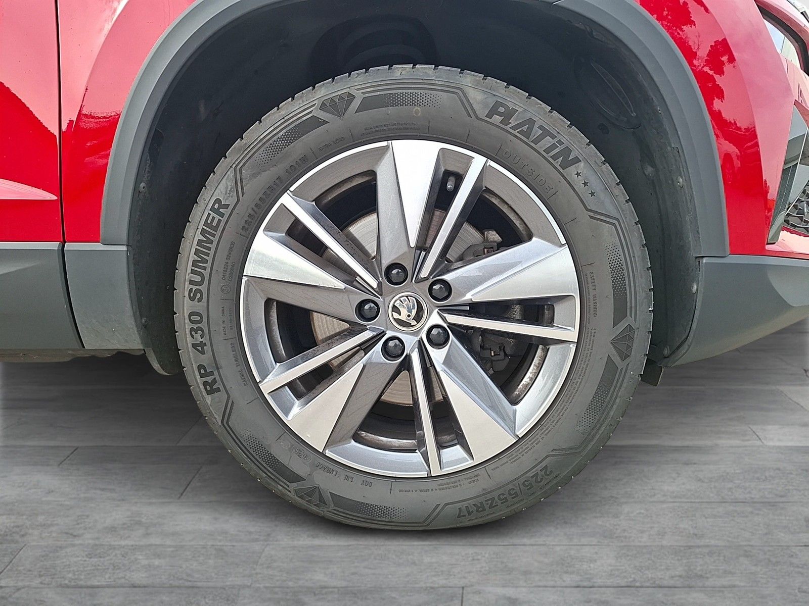Fahrzeugabbildung SKODA Karoq TDI Tour 4x4 DSG LED AHK Navi GRA RFK SH