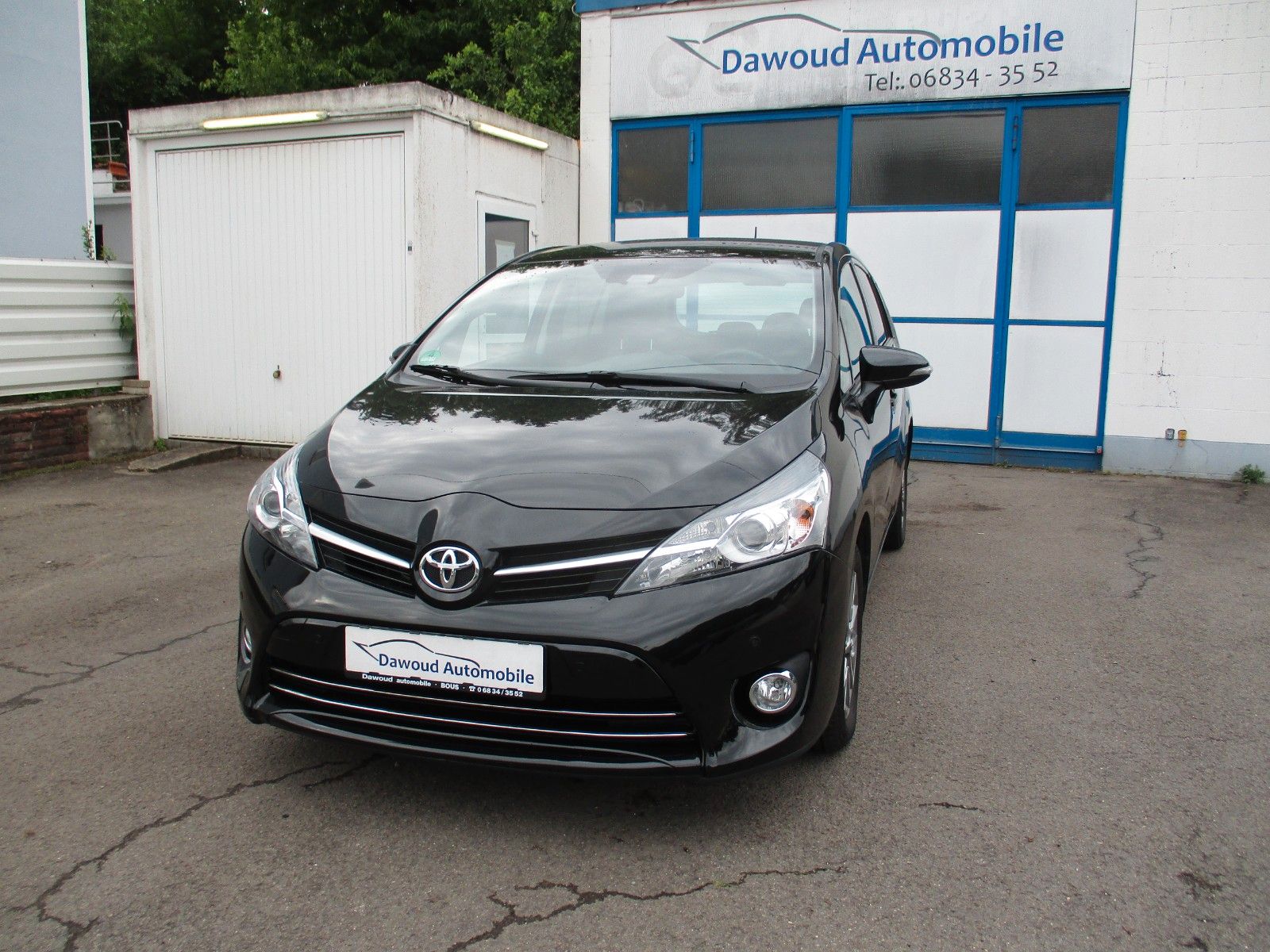 TOYOTA Verso