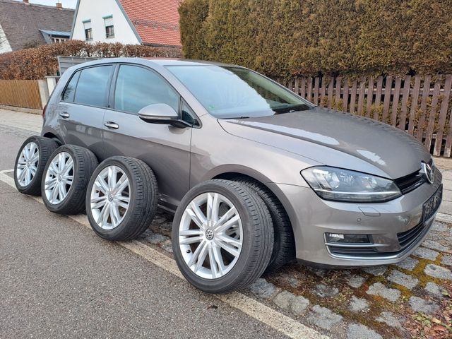 Volkswagen Golf VII  Highline Orig 125tkm Klima Navi 1.Hd !