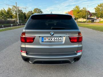 2010 BMW X5 M 照片 8