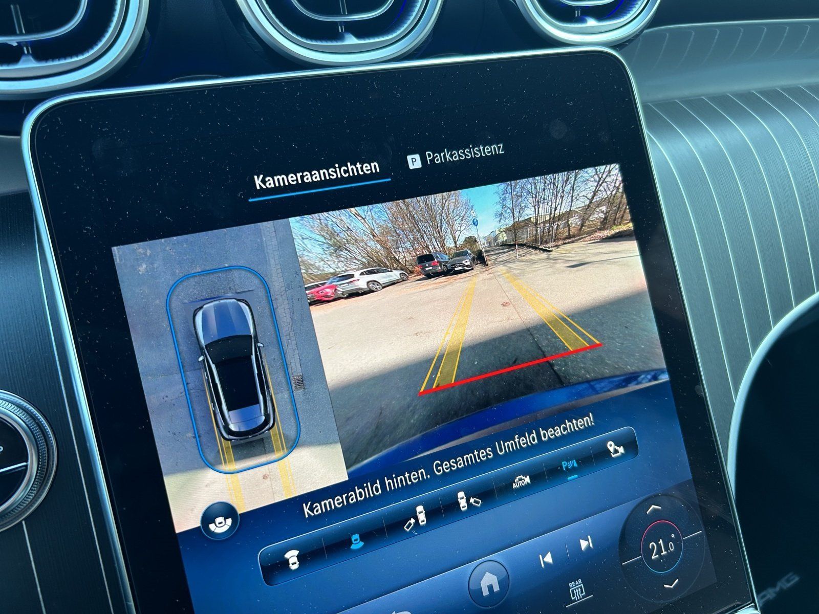 Fahrzeugabbildung Mercedes-Benz GLC 300 AMG Prem AIRMATIC Burme DISTRO Night HAL