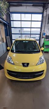 Peugeot 107 Filou 70 TÜV 05/27 Klima Allwetterreifen neu - Peugeot 107: Kleinwagen