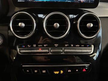 Mercedes-Benz GLC 300 de 4Matic *1. Hand*AHK*Klima*SHZ*LED*Nav