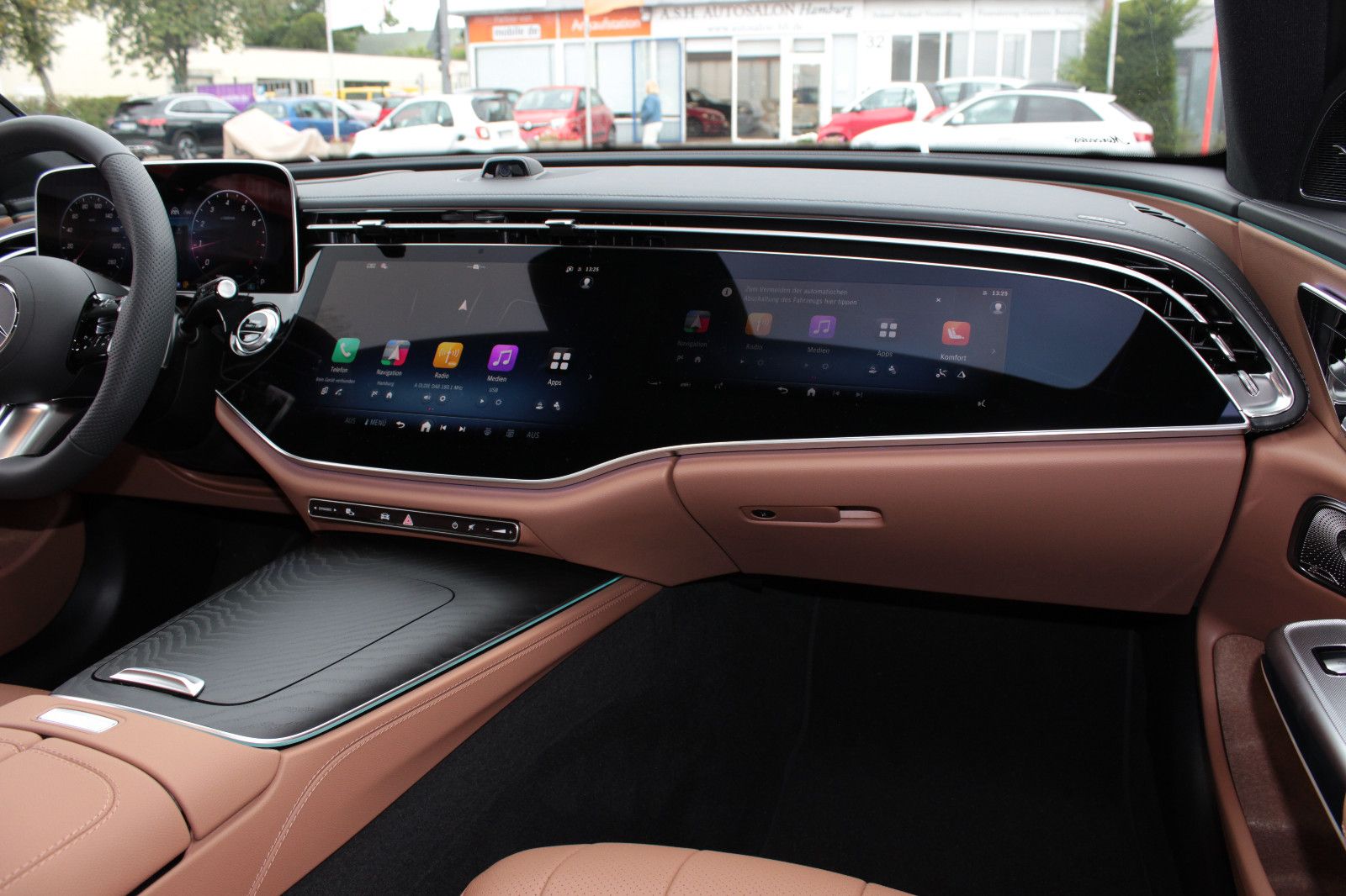 Fahrzeugabbildung Mercedes-Benz E 200 *AMG Line**Premium Plus**Superscreen*MY24*