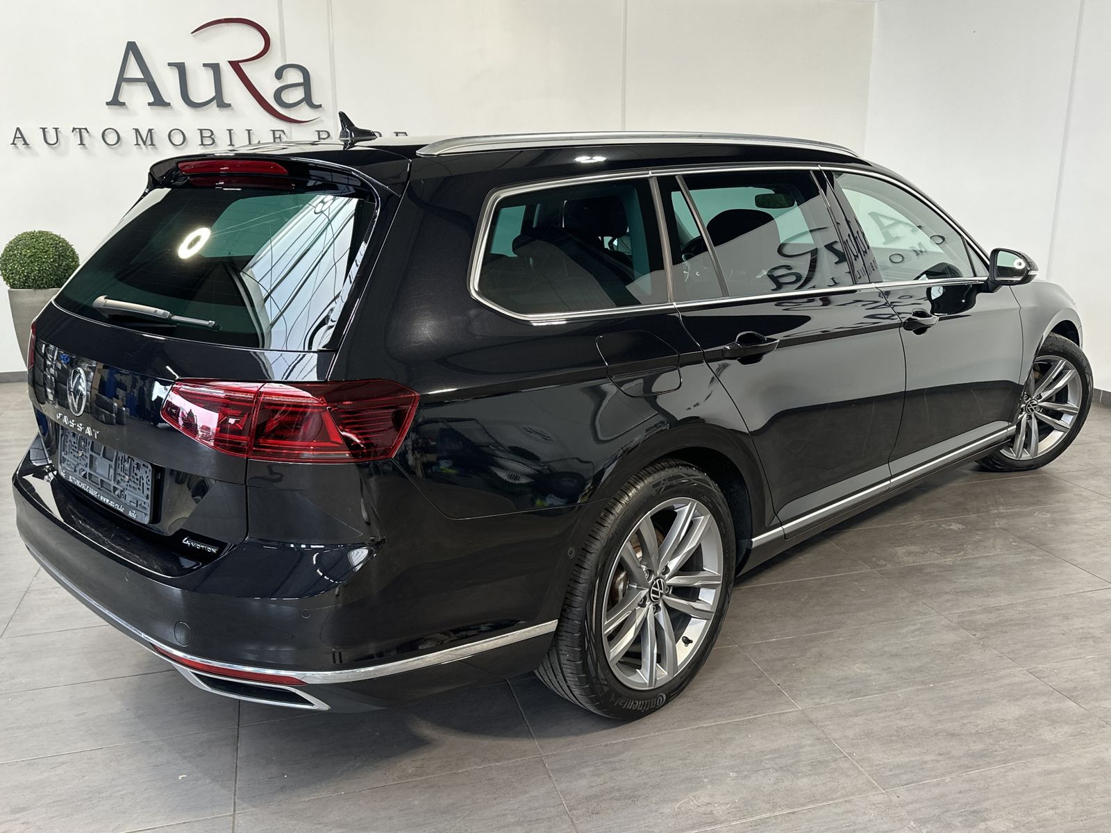 Fahrzeugabbildung Volkswagen Passat Variant 2.0 TDI DSG 4M Elegance NAV+LED