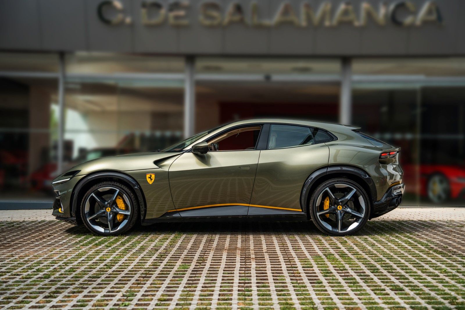 Ferrari Purosangue V12 DCT 4WD imagem 3