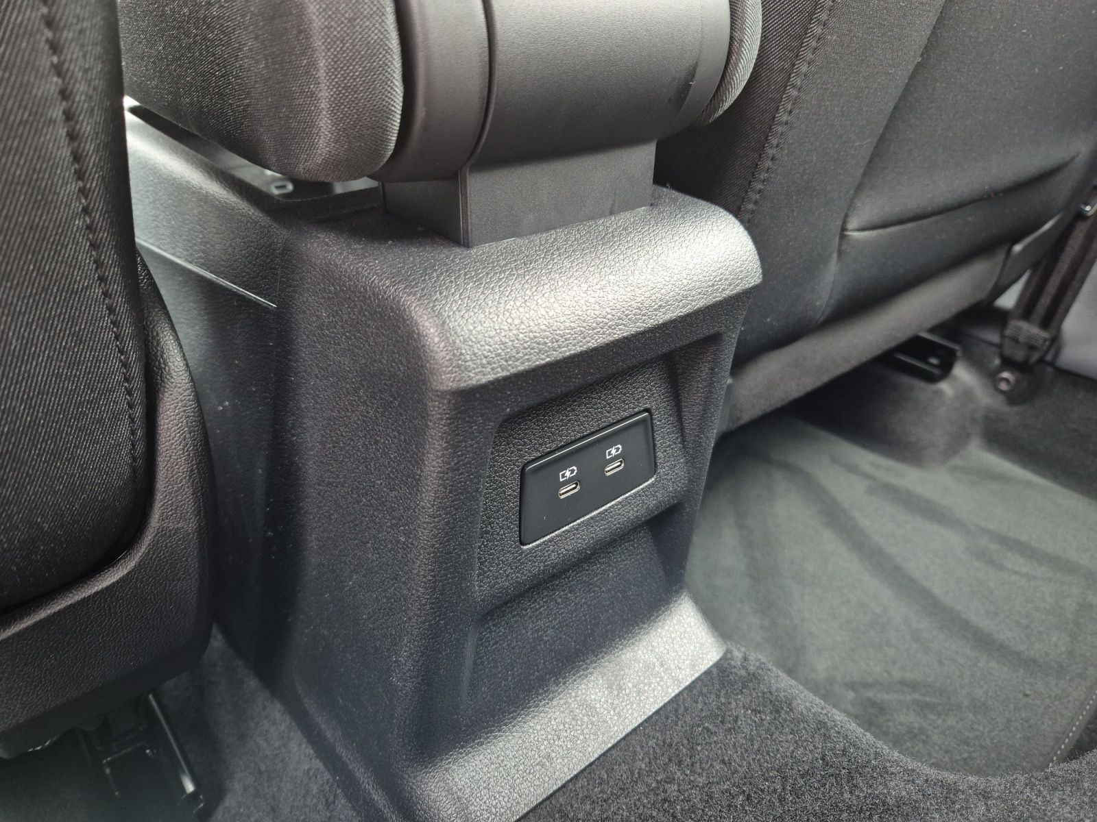 Fahrzeugabbildung Audi Q2 35 TFSI advanced S tronic LED