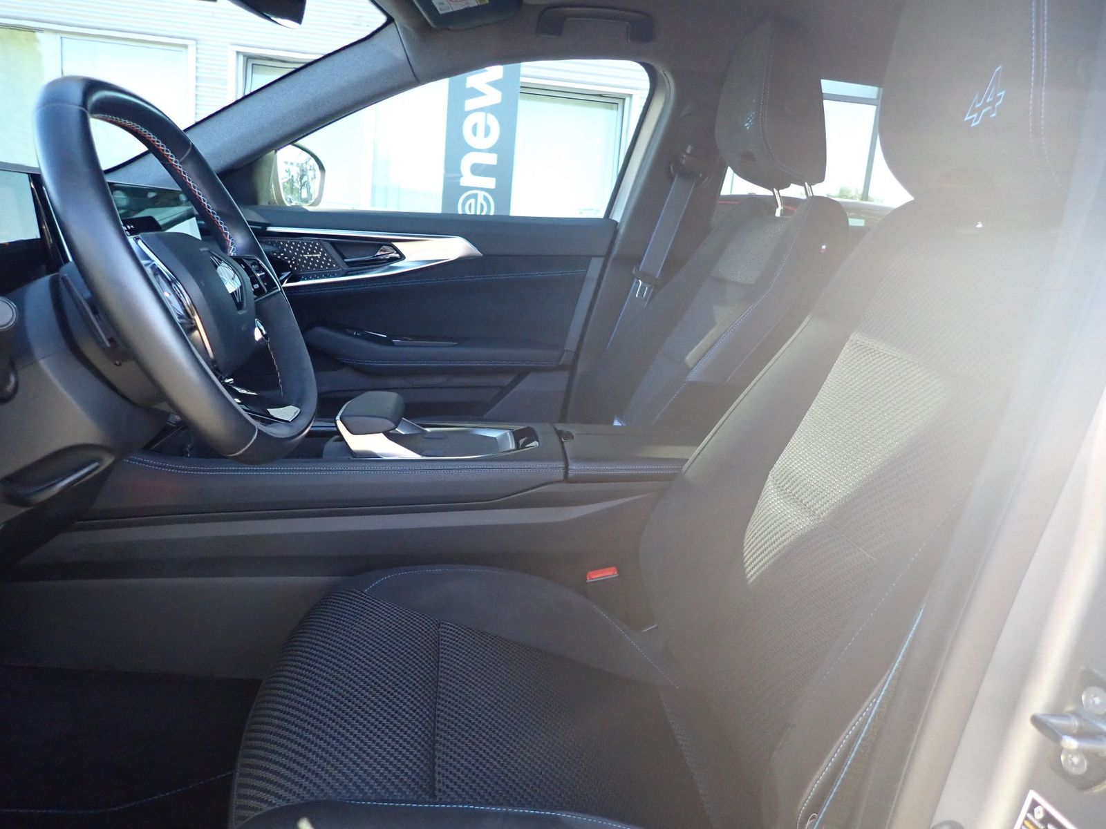 Fahrzeugabbildung Renault Austral Iconic Esprit Alpine