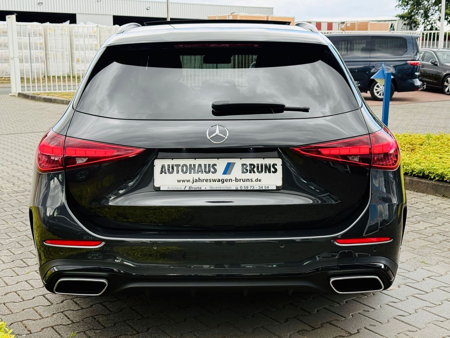 Fahrzeugabbildung Mercedes-Benz C 220 T d AMG & Night, Panodach, Memory, Winter,
