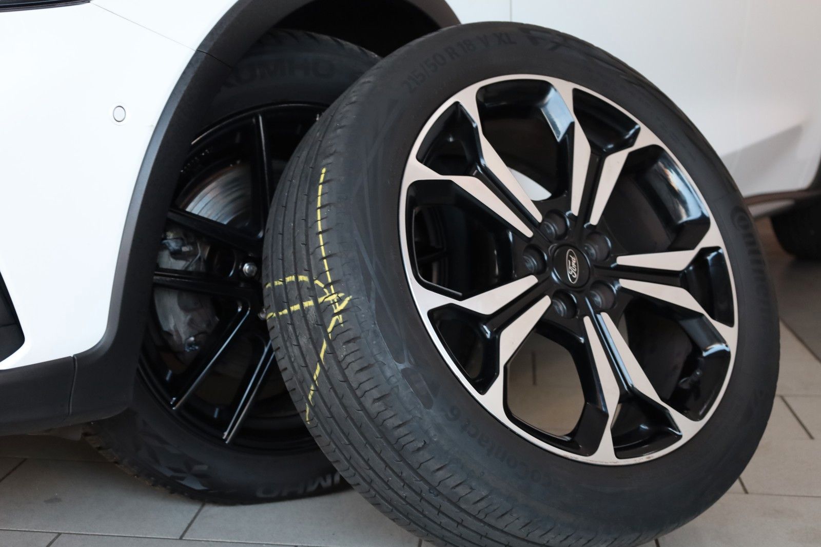 Fahrzeugabbildung Ford Focus Turnier Active Navi,LED,Kamera,PDC,SR+WR