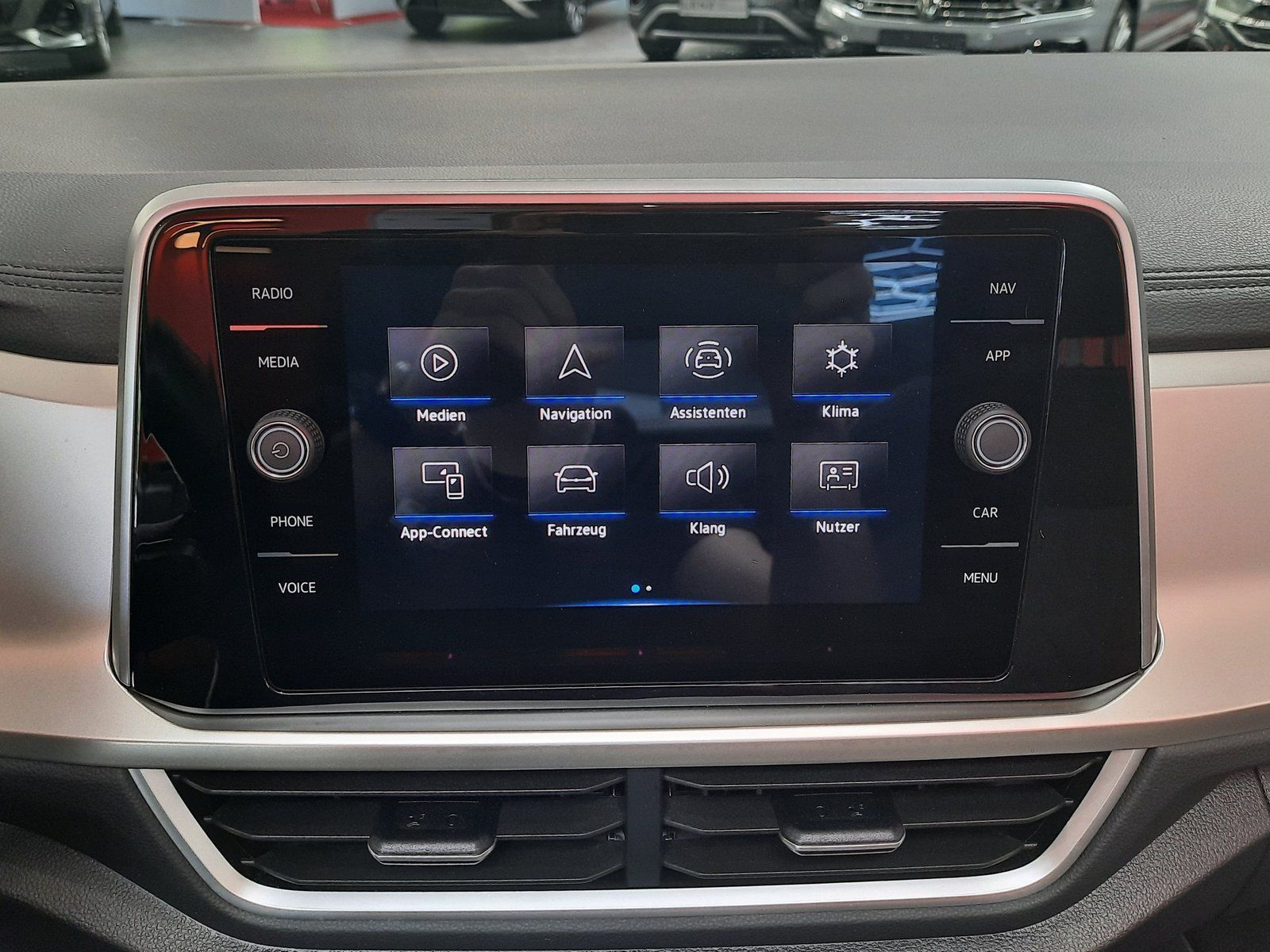 Fahrzeugabbildung Volkswagen T-Roc Cabriolet Move TSI *AHK*Navi*LED*PDC*Sitzh