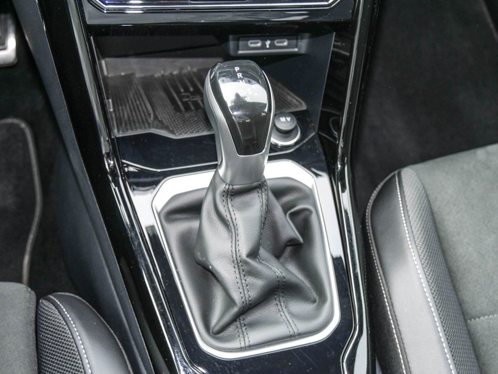 Volkswagen T-Roc - Bild 12