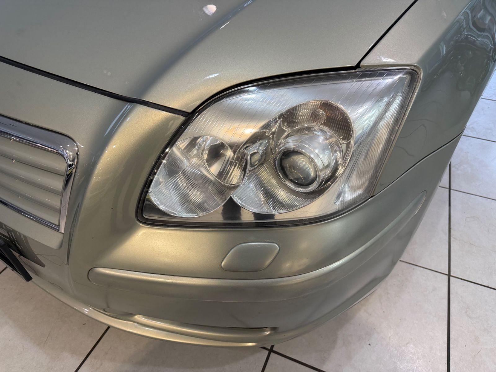 Fahrzeugabbildung Toyota Avensis 1.8 Executive Liftback