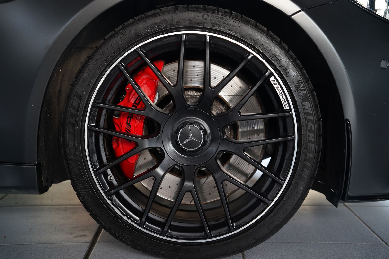 Mercedes Benz C 63 Amg