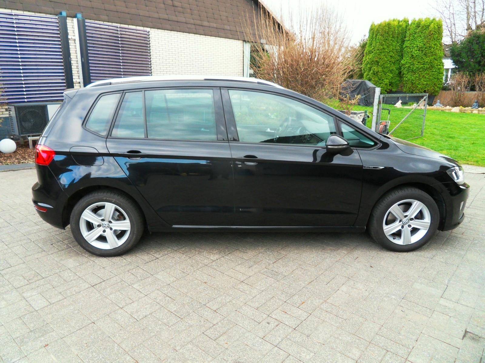 Volkswagen Golf Sportsvan Navi -Rückf.Kam.- Shz.- 74.000 KM