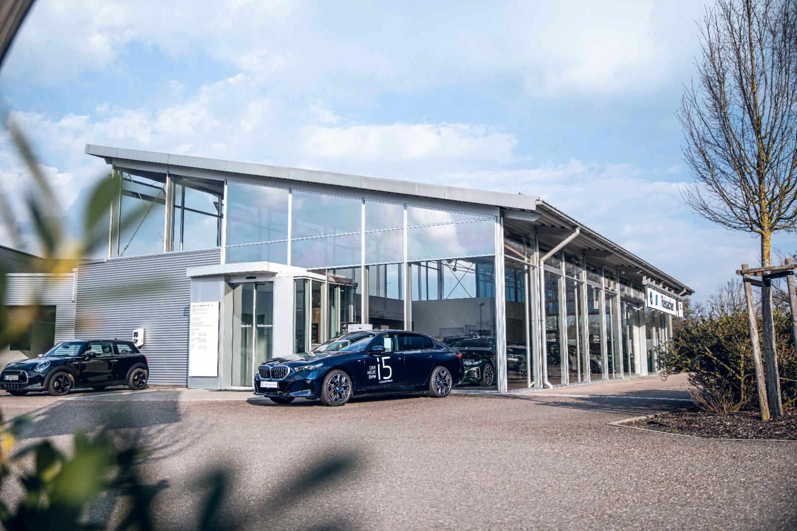showroom-image-main