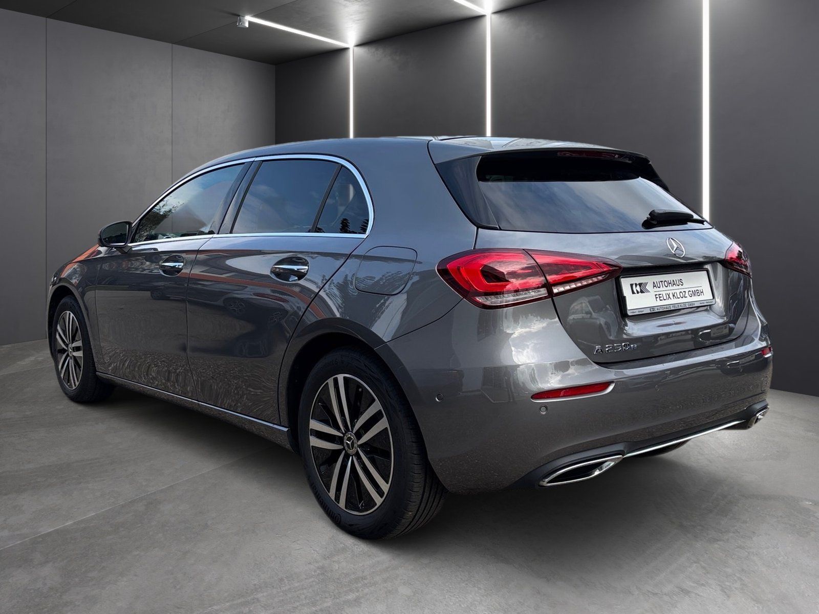 Fahrzeugabbildung Mercedes-Benz A 250 e Progressive*Pano*MultBeam*Distronic*360*