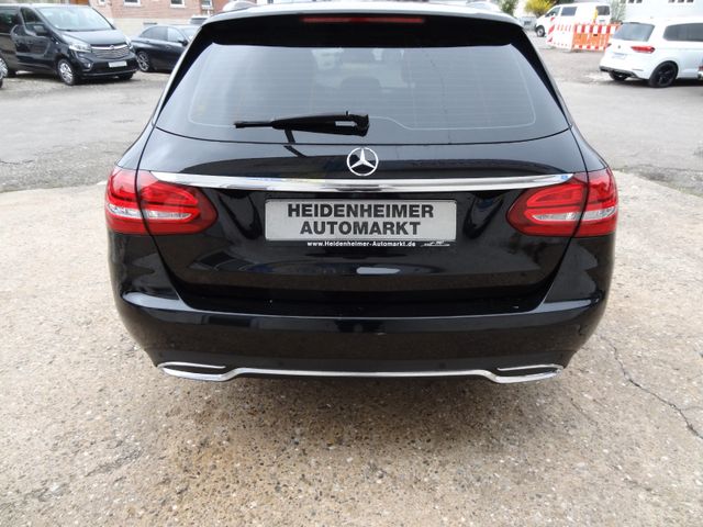 Fahrzeugabbildung Mercedes-Benz C 220 T BlueTec/AMG-19-Zoll/Pano/Navi/LED/Kamera