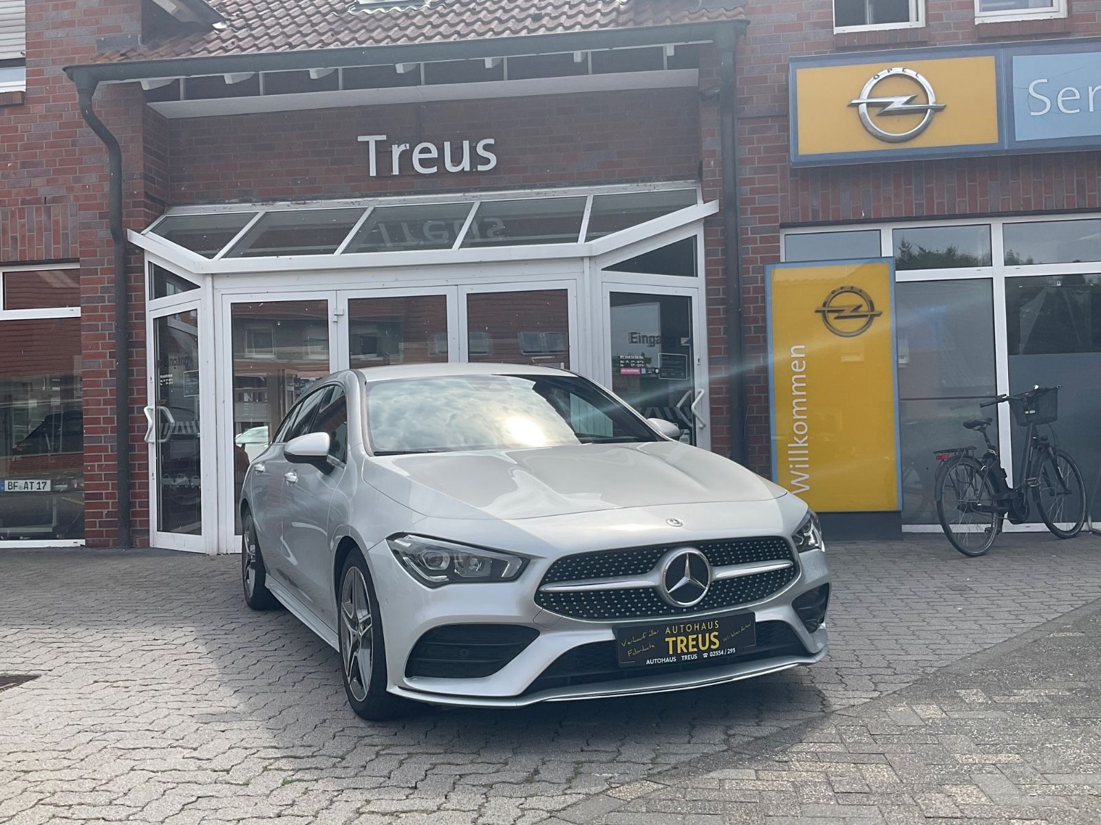 Mercedes-Benz CLA Shooting Brake CLA 200 d AMG Line