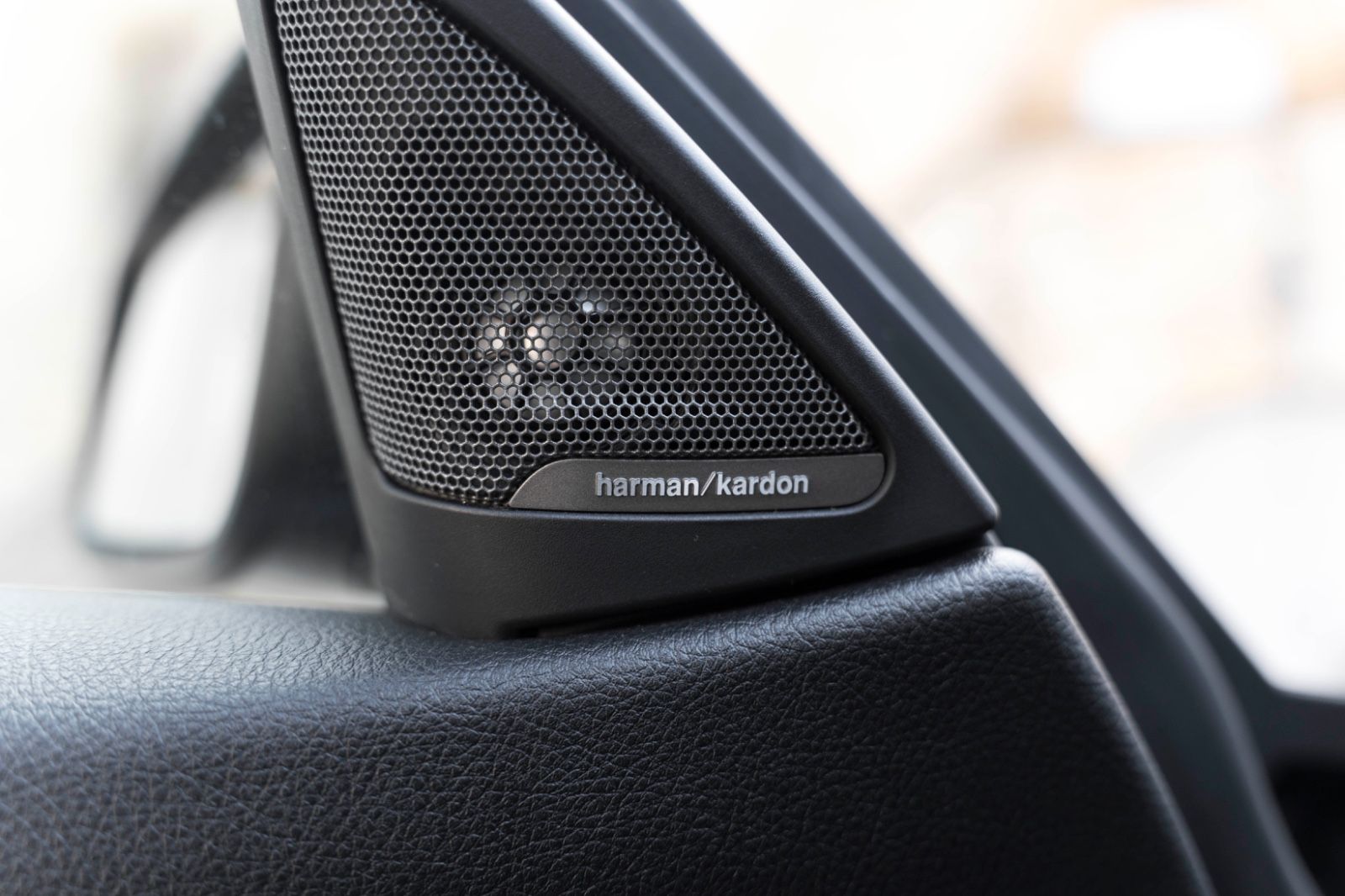 Fahrzeugabbildung BMW 430I Kabrio M-Performance H&K LED HUD CARBON KAM