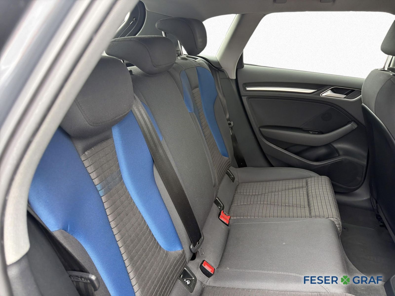 Audi A3 Sportback Sport 1.6 TDI 6 Gang - NAVI - SZH - foto 11