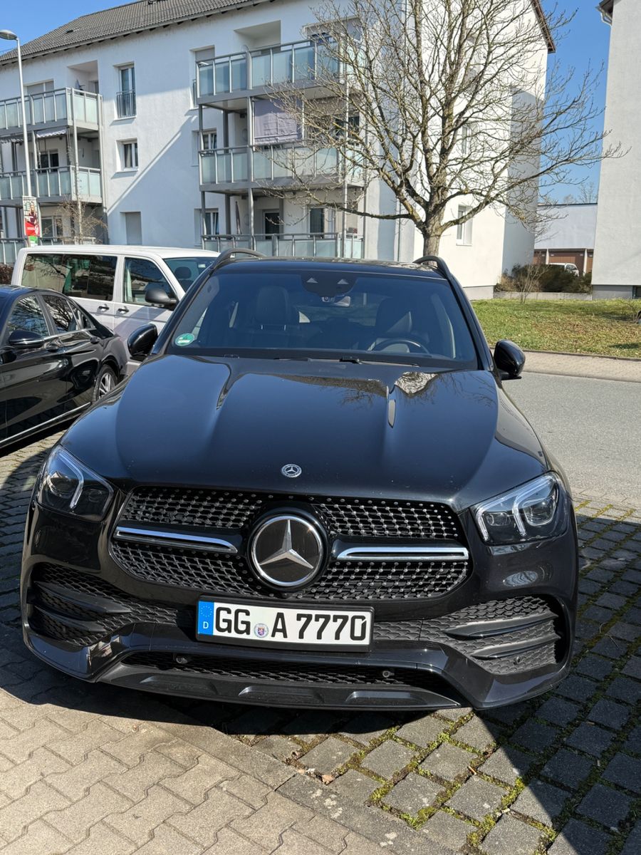 MERCEDES-BENZ GLE 350 de 4MATIC - Voll AMG tüv neu 