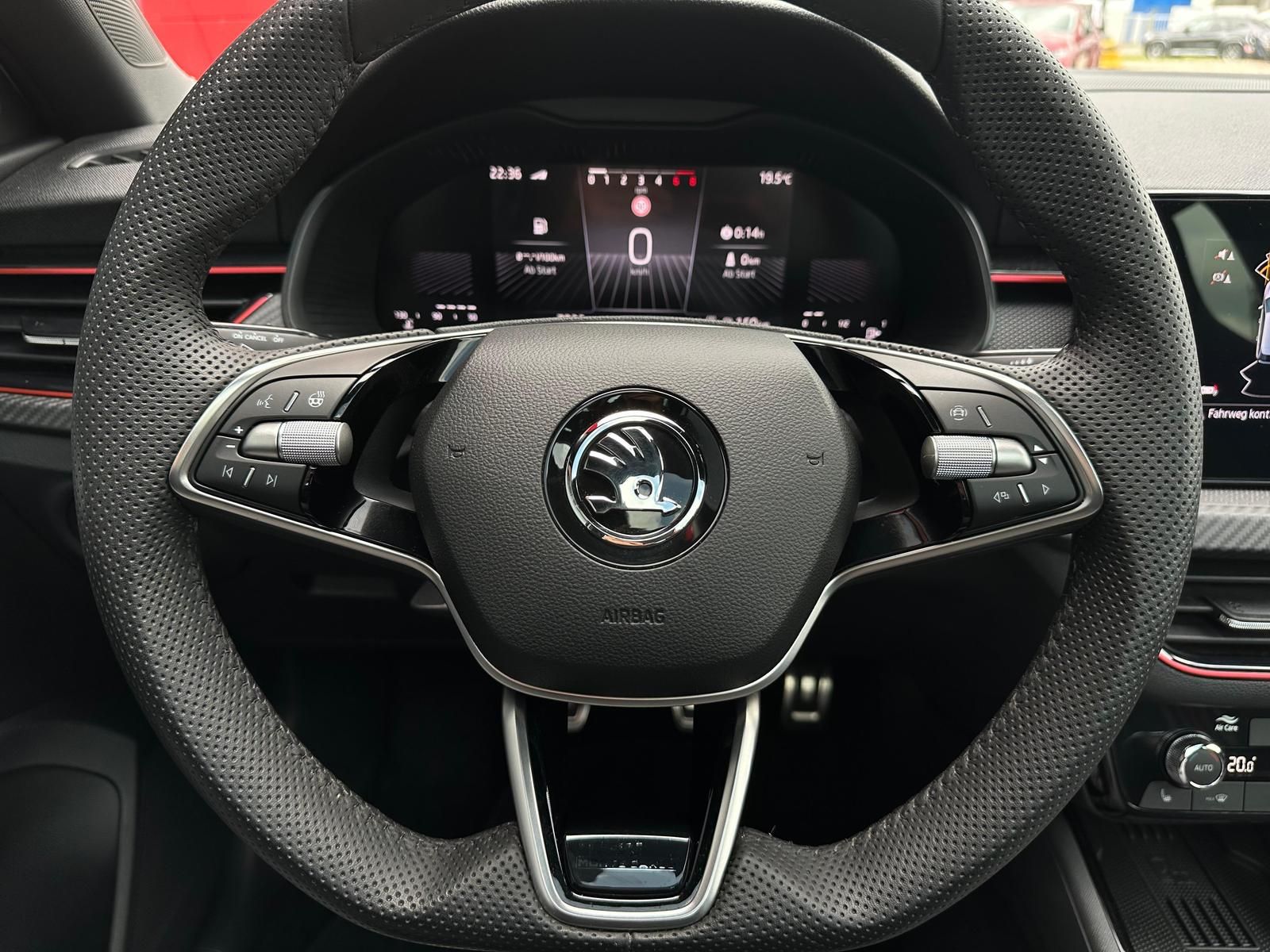 SKODA Scala 1.0TSI MONTE CARLO MATRIX#PANO#TEMPO#SPUR - Image 11