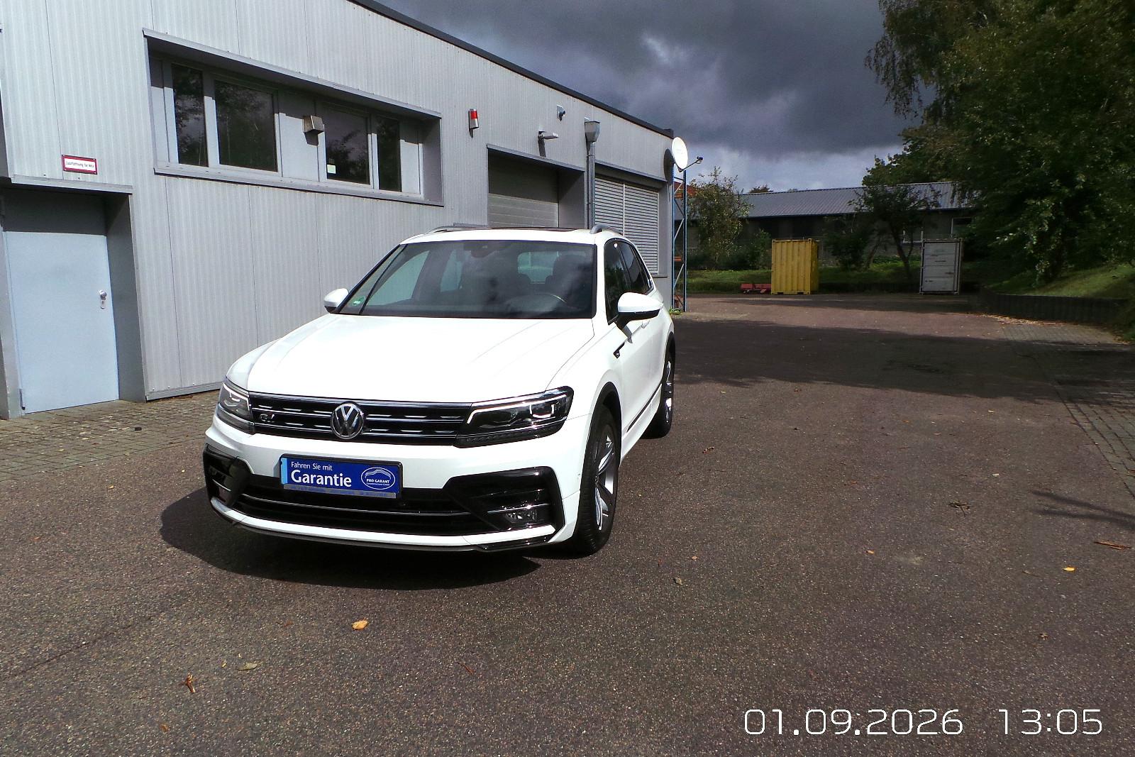 Volkswagen Tiguan 1.5 TSI DSG R-Line PANO,LED,CAM,AID