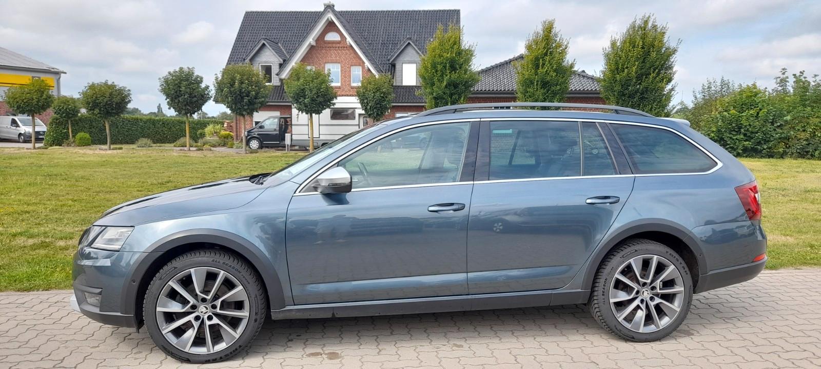 Skoda Octavia Combi Scout 4x4  2,0 TDi DSG +Pano+Shzg+