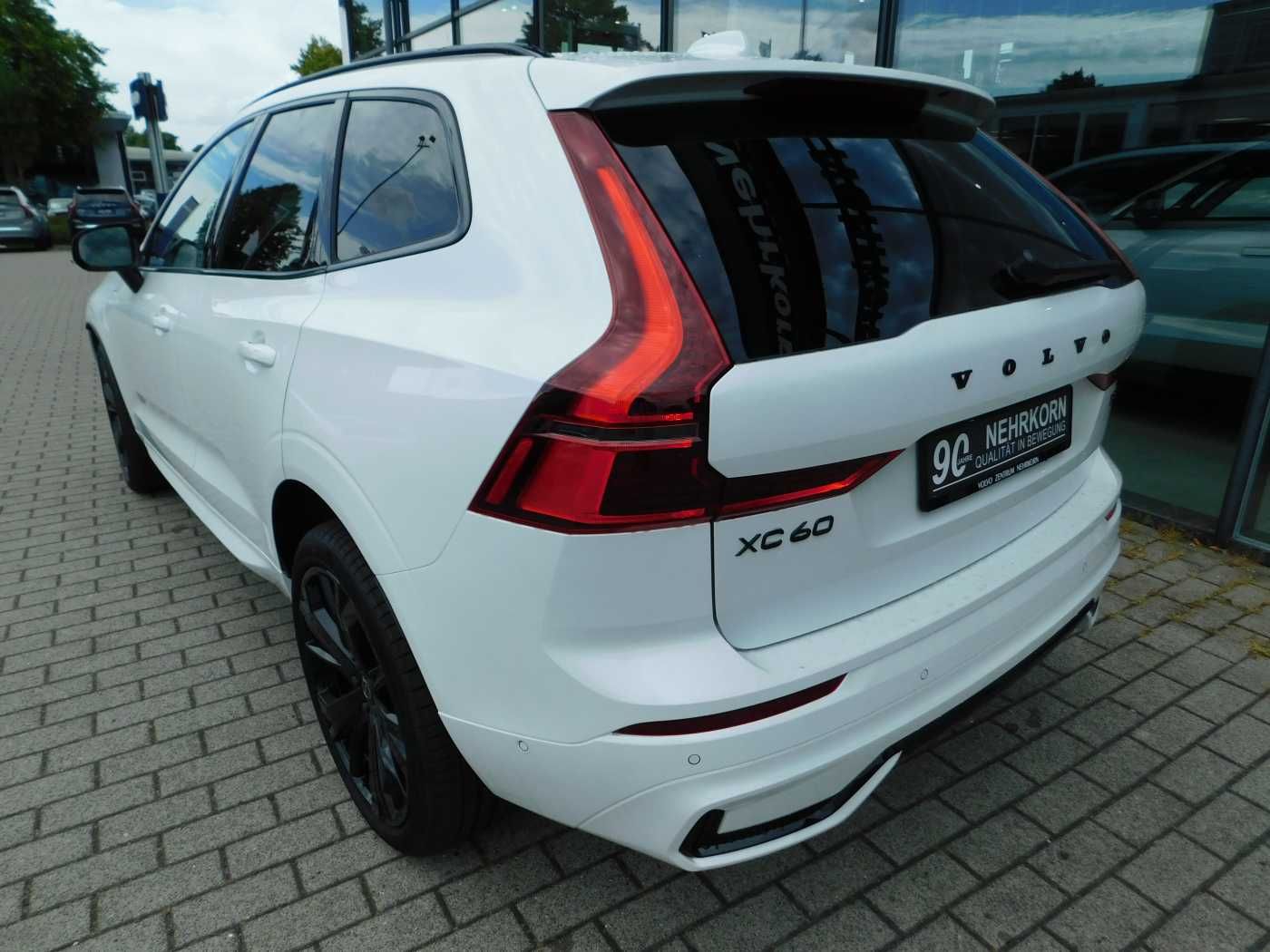 Fahrzeugabbildung Volvo XC60 T8 AWD Ultra Black Edit. 'HEAD-UP-DISPLAY'