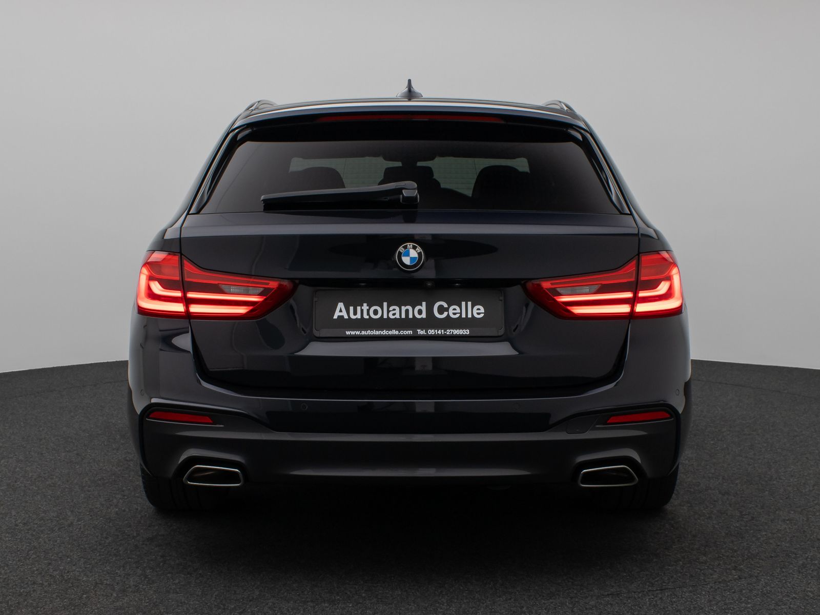 Fahrzeugabbildung BMW 540d xD M Sport Panorama 360°HUD B&W NightVision