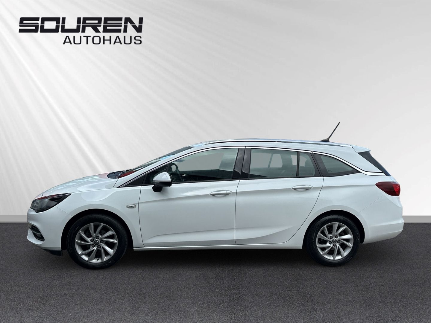 Fahrzeugabbildung Opel Astra Sports Tourer 1.2 KLIMA+ NAVI + PARKSENSOR