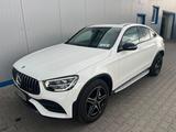 Mercedes-Benz GLC 300 de COUPE 4M AMG AIRMATIC KAMERA LED AHK - Mercedes-Benz Hybrid (Diesel/Elektro): Coupe