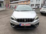 Suzuki SX4 S-Cross Comfort** 4x4 **Navi**Kamera** - silberne Suzuki SX4