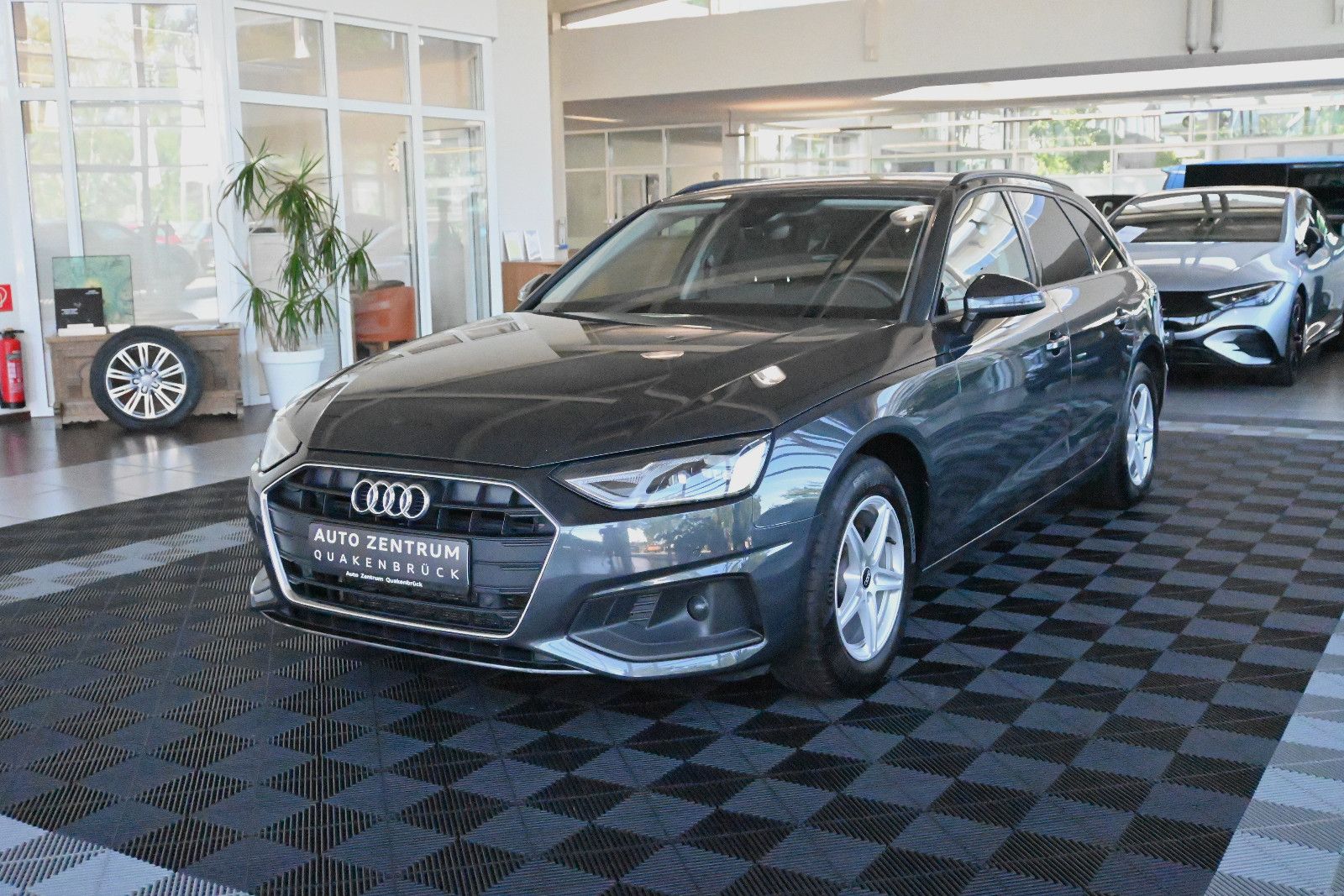 Audi A4 Avant 35 TDI Navi Sportsitze Kamera AHK PDC imagem 3