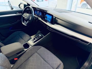 Volkswagen Golf - 10