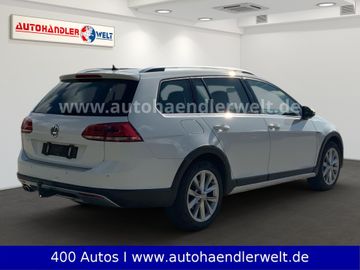 Volkswagen Golf - 5