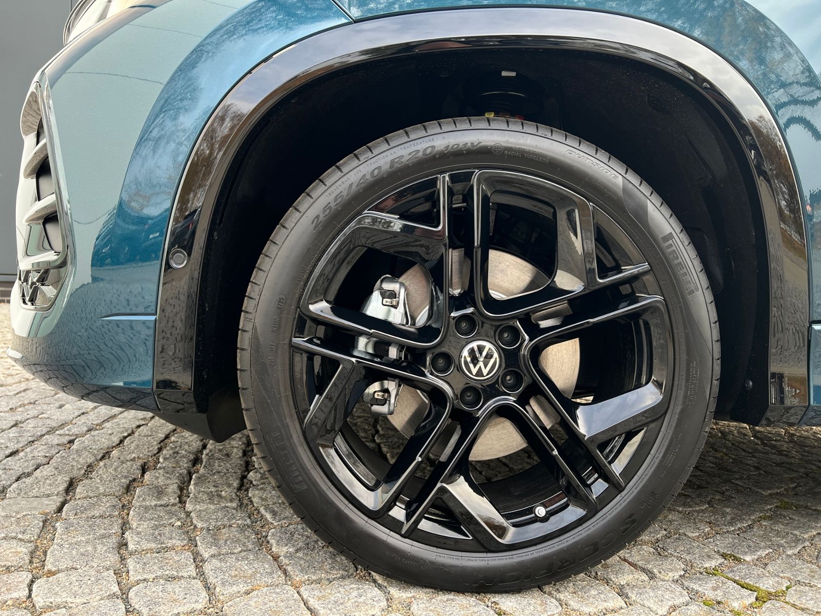 Fahrzeugabbildung Volkswagen Tayron R-Line 2.0 TDI DSG 4MOTION *AHK, IQ.Light