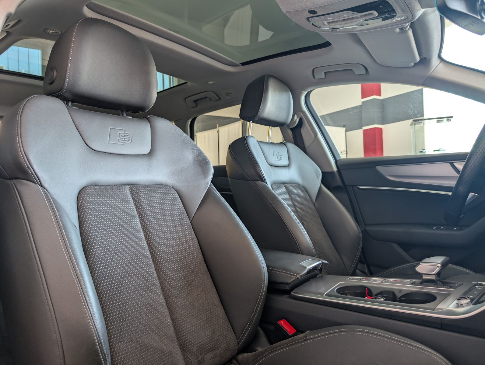 Fahrzeugabbildung Audi A6 55 TFSI e quat 3x S-Line MATRIX PANO 4xKlima